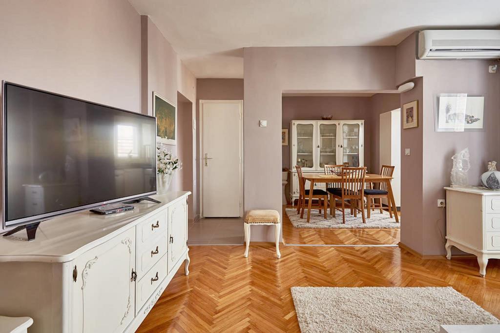 Spacious Modern Apartment In Peaceful Neighborhood Üsküp Dış mekan fotoğraf
